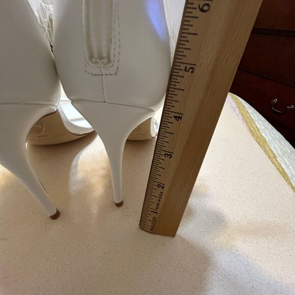 Marc Fisher Genivy Feather Cuff Sandals 7.5M Open Toe Stiletto Heels Zip Sexy - Picture 10 of 10